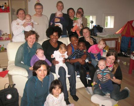 Mødre og børn samlet under Folkekirkens Tværkulturelle Samarbejde